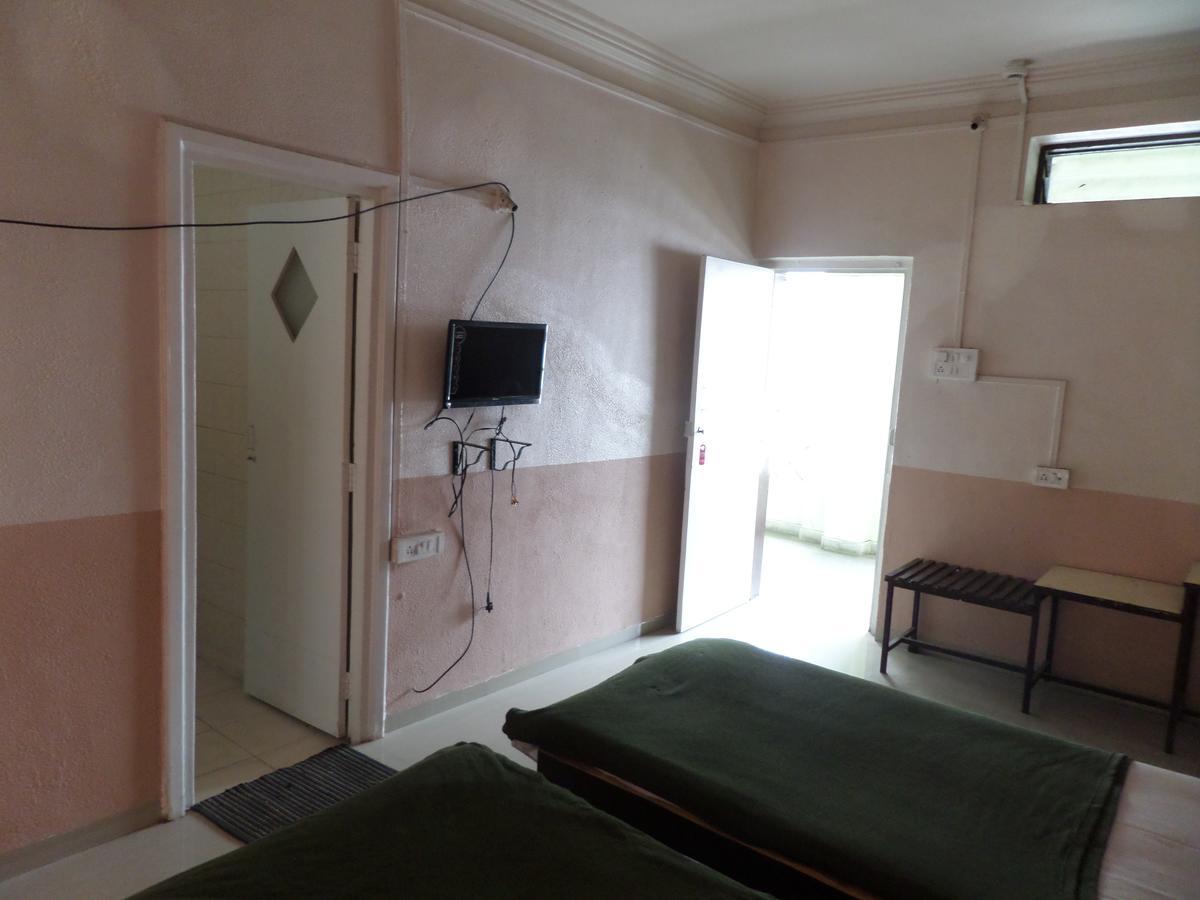 Hotel Ayodhya Насик Экстерьер фото